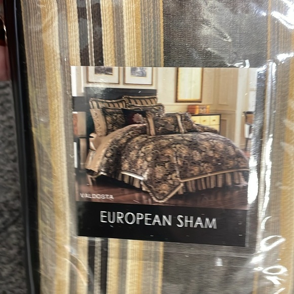 J. Queen New York European Sham Set Macy's NWT Gold Black lot of 2 Paisley - Picture 2 of 6